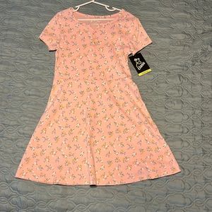 New with tags, never worn, girls size 8 pink floral short sleeve dress